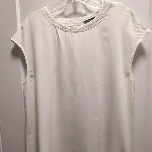 SEG'MENTS LUXE Women's 100% Rayon White Cap Sleeves Top w/Keyhole Back - Medium